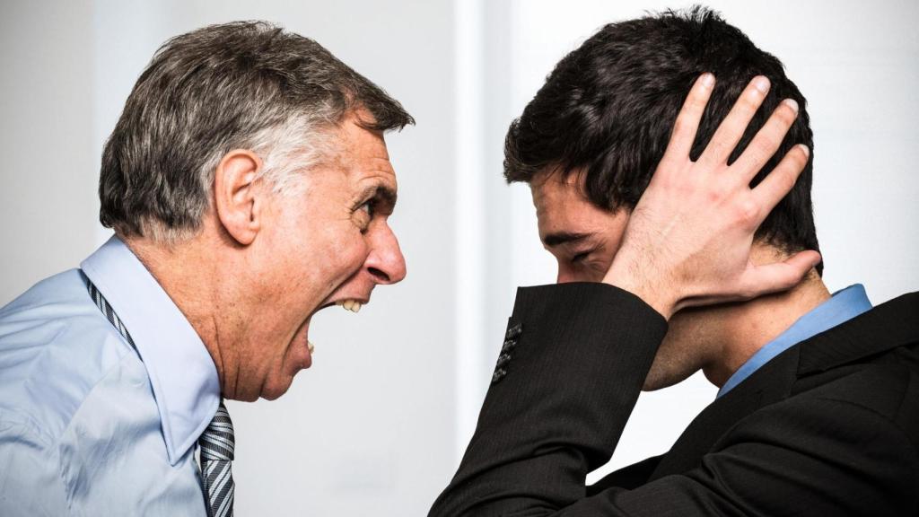 Grabar las conversaciones con tu jefe o compañeros puede ser legal para aportarlo a un juicio