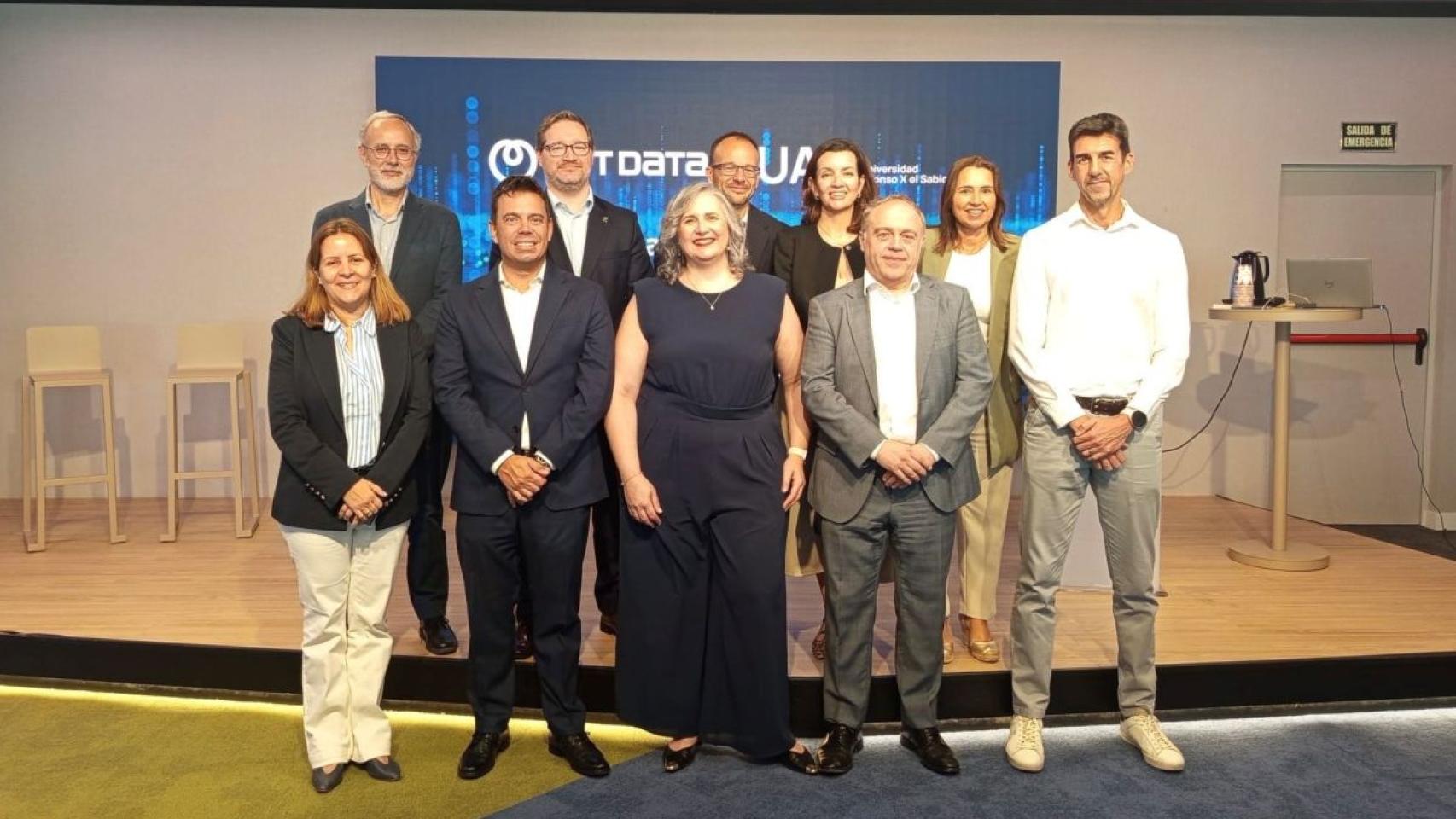 Alianza entre UAX y NTT Data 