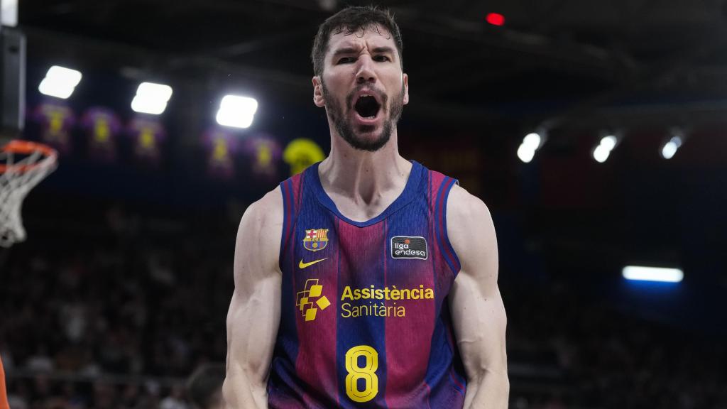 Darío Brizuela celebra una cistella al Barça de bàsquet-La Laguna Tenerife