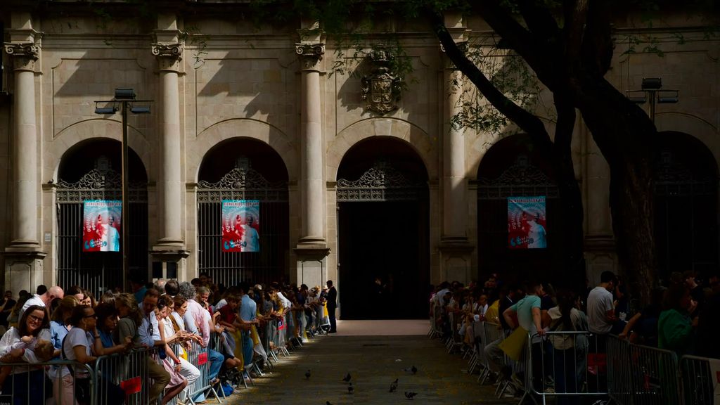 La entrada de la parroquia de Sant Agustí del Raval, en Barcelona, antes de que llegara el papa León XIV