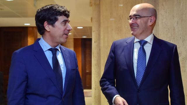 Antón Arriola junto al consejero delegado de Kutxabank, Eduardo Ruiz de Gordejuela / CV