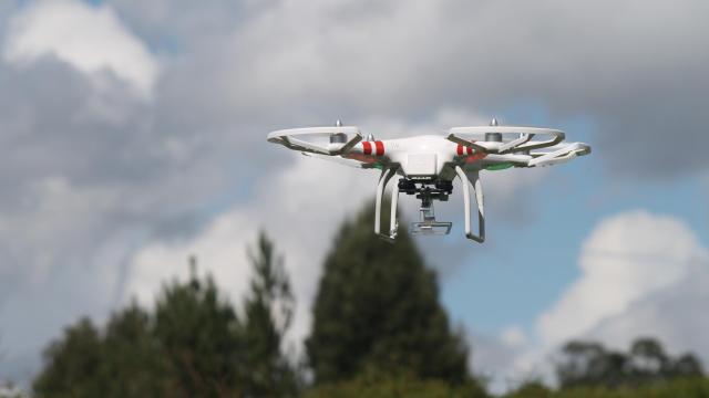 Un dron DJI Phantom 1 en vuelo / Juan Carlos Morales