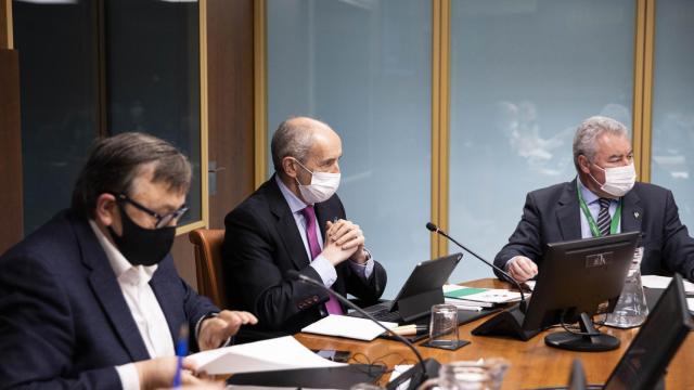 El consejero de Seguridad, Josu Erkoreka, en la presentacin de la Memoria 2021 de la Delincuencia en Euskadi. / IREKIA