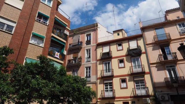 Bloque de viviendas / EP