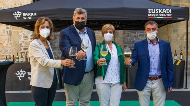 La consejera de Desarrollo Econmico, Arantxa Tapia, en la presentacin de 'Basque Wine'. / EP