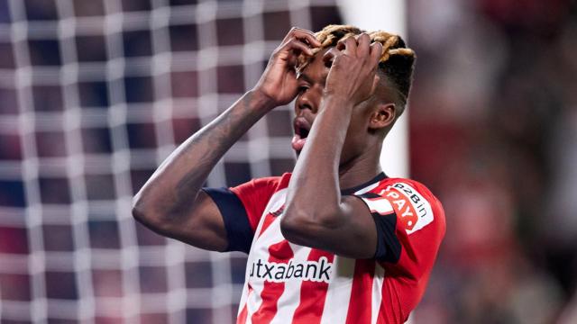 Nico Williams se lamenta tras un fallo. / Efe