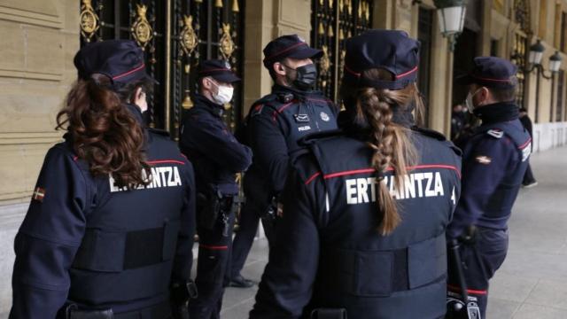 La Ertzaintza ha puesto al sospechoso a disposicin del Juzgado de Guardia de Vitoria y el juez ha ordenado su ingreso en prisin / Europa Press