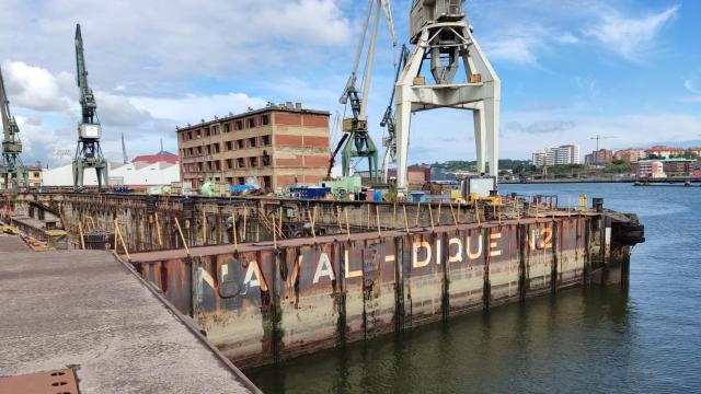 Zona de grúas de La Naval protegidas por el decreto del Gobierno vasco dentro de los terrenos de VGP / Irekia