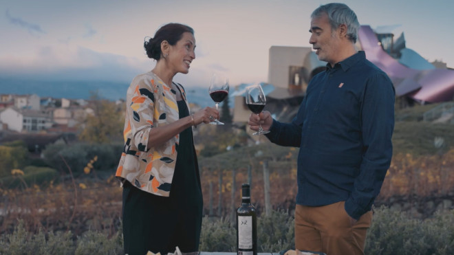 Imagen del video promocional de la campaña ‘No seas un turista. Sé uno más' / IREKIA