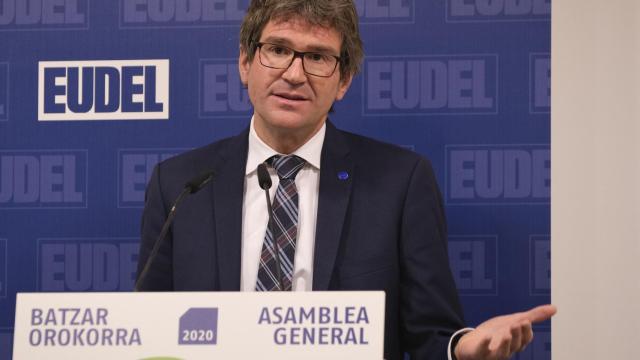 El presidente de Eudel y alcalde de Vitoria-Gasteiz, Gorka Urtaran. / EP