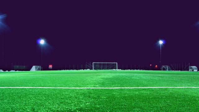 Campo de entrenamiento de futbol / PEXELS