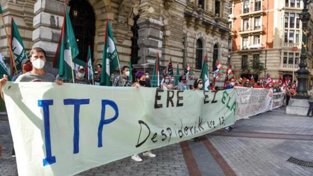 Manifestacin de ITP Aero contra los despidos/ EFE