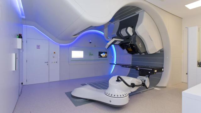 Equipamiento de protonterapia de Quirnsalud / QUIRONSALUD