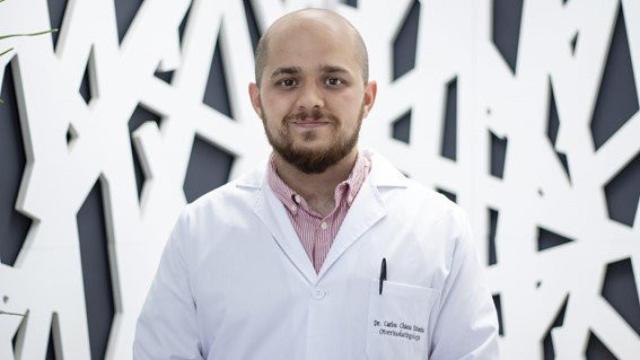 El otorrinolaringlogo de Policlnica Gipuzkoa Carlos Chiesa. / QUIRN