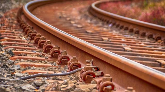 Herido un hombre tras ser arrollado por un tren en la estacin de Sestao / Pixabay