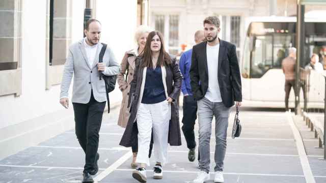 La portavoz del grupo parlamentario Elkarrekin Podemos-IU, Miren Gorrotxategi, a su llegada al Parlamento Vasco / Iñaki Berasaluce - Europa Press