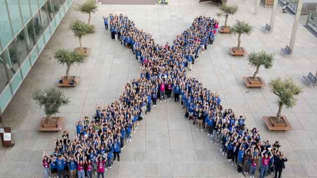 Jóvenes estudiantes en el campus The Challenge de EduCaixa