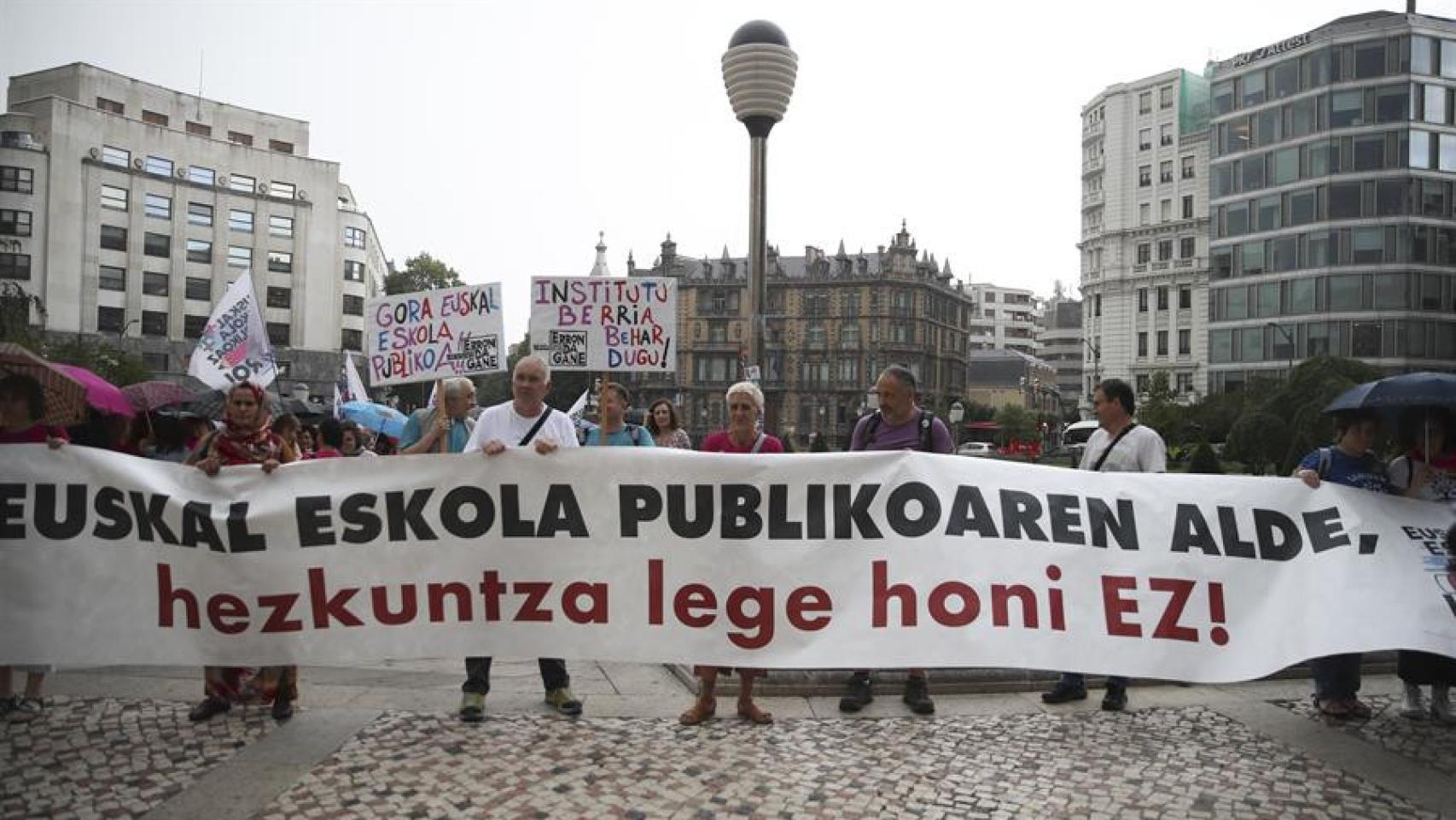 Manifestación contra el proyecto de Ley de Educación y a favor de la escuela pública