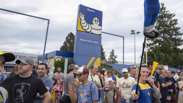 Trabajadores de la factoría de Michelin de Vitoria/EFE