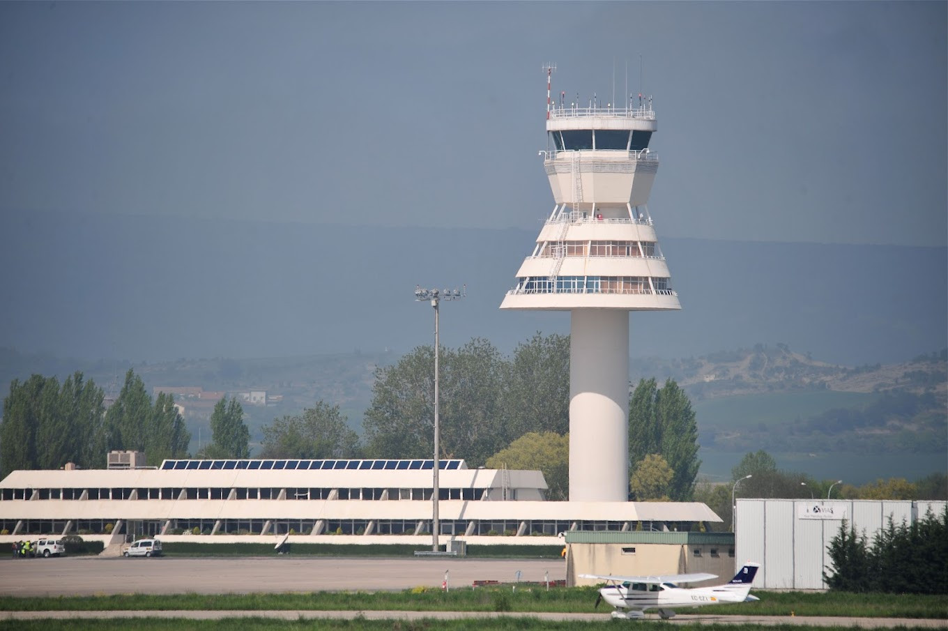 Aeropuerto de Foronda / AEROPUERTO DE VITORIA