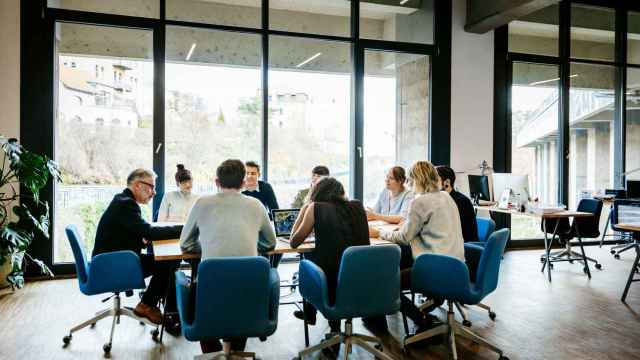 Reunión en una empresa / GETTY IMAGES