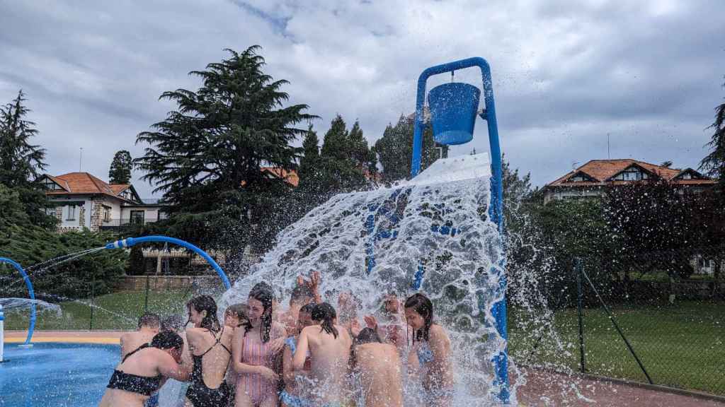 La piscina del parque estará abierta a todo el público este verano/ BBK