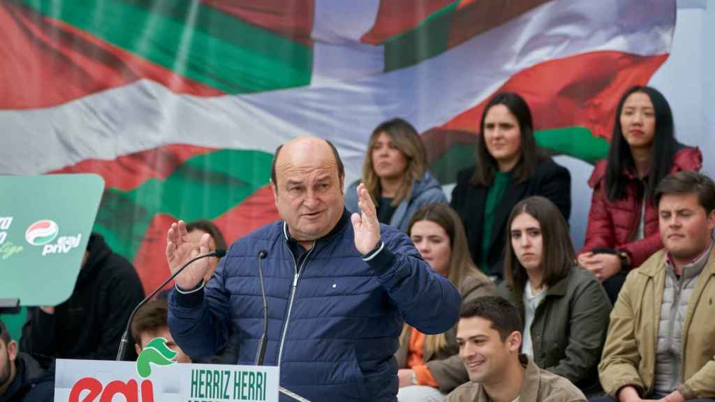 El presidente del PNV, Andoni Ortuzar, durante un mitin.