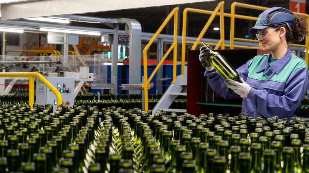 Empleada de Vidrala.