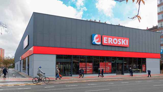 Supermercado sostenible en el barrio de Lakua-Arriaga (Vitoria Gasteiz) / EROSKI
