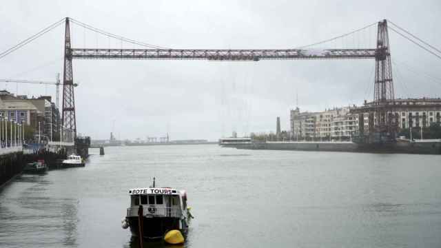 Campaña El Precio a Pagar - imagen simbólica de puente colgante de Bizkaia