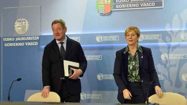 Bingen Zupiria eta Arantxa Tapia, asteleheneko prentsaurrekoan.