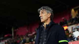 Imanol Alguacil, minutos antes de comenzar el duelo entre el Girona y la Real en Montilivi.