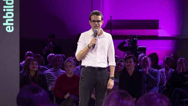 El candidato de EH Bildu a lehendakari, Pello Otxandiano, durante la presentación de su libro de ensayo político / Javier Etxezarreta - EFE