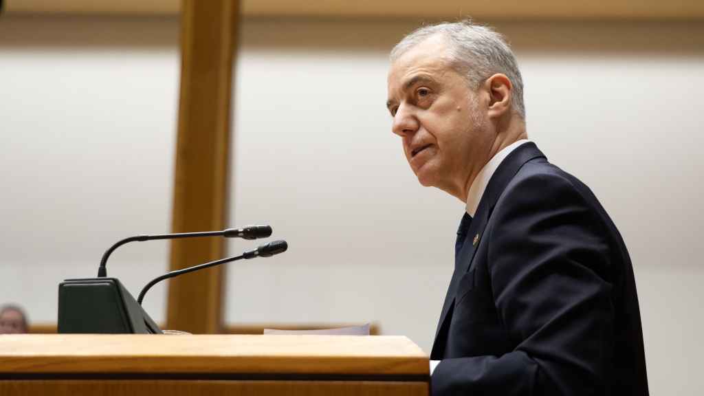 El lehendakari, Iñigo Urkullu, reprocha a Bildu que antes apoyaba una estrategia de violencia que dictaba quién sobraba en Euskadi / Legebiltzarra