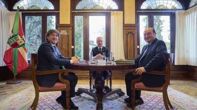 Reunión entre  Iñigo Urkullu, Eneko Andueza y Andoni Ortuzar / ADRIÁN RUIZ HERRERO - EFE
