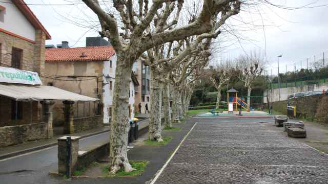 El parque de Igeldo, ubicado entre la Iglesia de San Pedro y el Frontón Municipal.