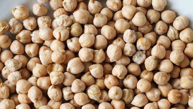Un puñado de garbanzos.