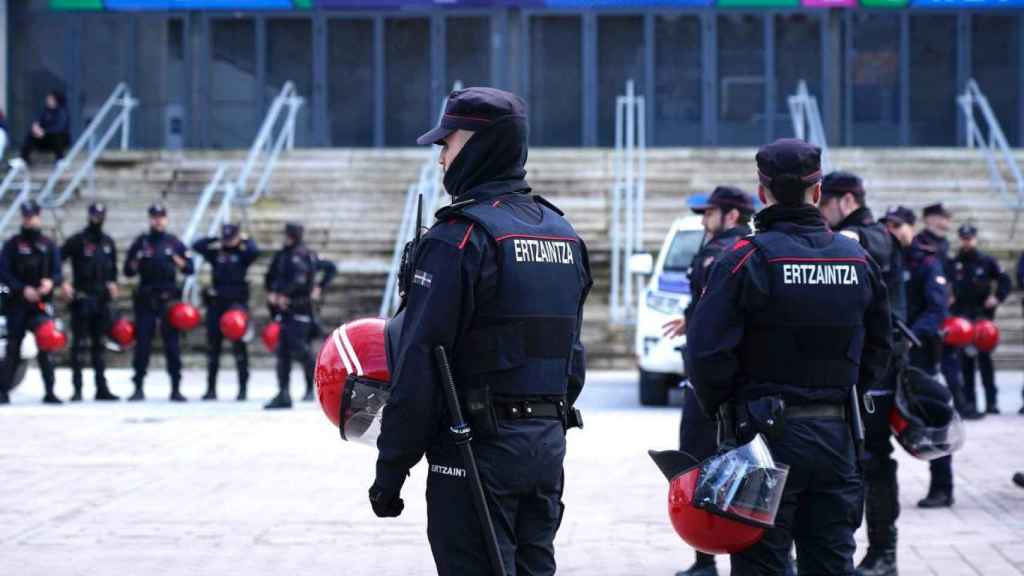 Agentes de la Ertzaintza