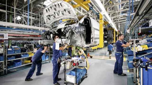La automoción vasca sigue acusando el complicado contexto internacional /EFE