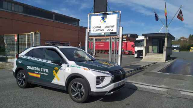 Localizan en Irun a cuatro migrantes ocultos en un camión que viajaba desde Serbia / Guardia Civil