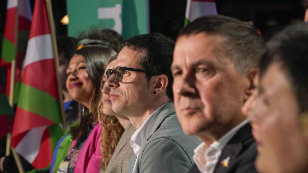 El candidato de EH Bildu, Pello Ochandiano, durante el acto de inicio de campaña de las elecciones vascas de la formación