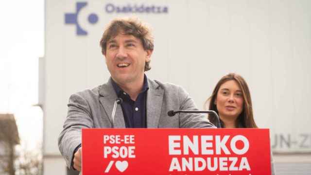 Andueza ha detallado las propuestas que plantean los socialistas para recuperar la normalidad asistencial en Osakidetza.