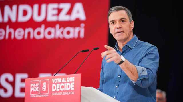 El presiente del Gobierno, Pedro Sánchez, durante el acto de este mediodía en Vitoria-Gasteiz.