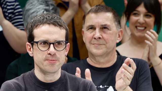 Pello Otxandiano y Arnaldo Otegi en el mitin de Bildu en Tolosa.