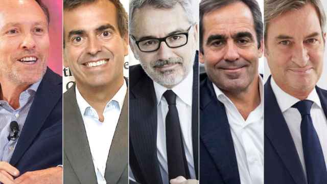 De izquierda a derecha: Nicolas Huss, CEO de Hotelbeds; Jordi Gallés, presidente ejecutivo de Europastry; Marc Puig, presidente y CEO de Puig; Carlos Muñoz, CEO de Volotea, y Jaume de Miquel, presidente y CEO de Tendam