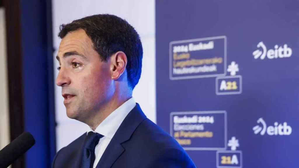 Imanol Pradales tras ser agredido y antes del debate de EITB.