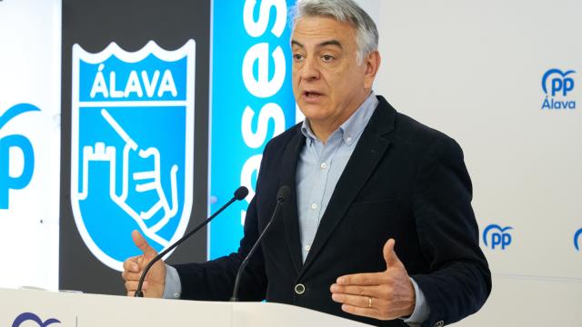 Javier de Andrés en la sede del PP vasco de Vitoria.