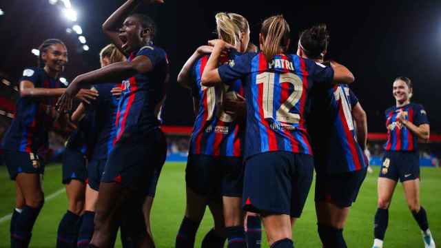 Las Jugadoras del FC Barcelona el año pasado celebrando un gol ante el Real Madrid.