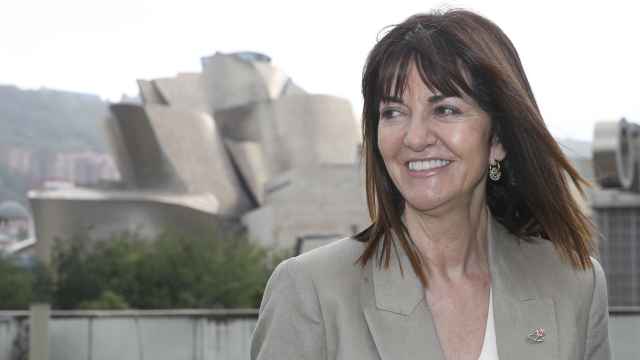 La candidata al Parlamento Europeo por el PSOE, Idoia Mendia, al inicio del acto de campaña / Luis Tejido - EFE