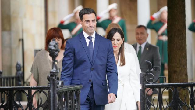 Imanol Pradales tras jurar su cargo en Gernika.
